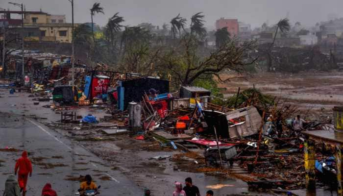 Eight dead after Cyclone Fani batters Odisha, CM Naveen Patnaik reviews situation