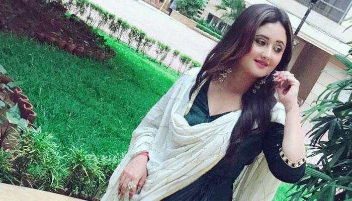 'Uttaran' actress Rashami Desai opens up about suffering from psoriasis