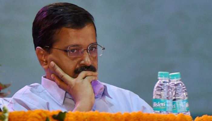Throwing ink, hurling shoes won't solve problems: Shiv Sena condemns attack on Arvind Kejriwal