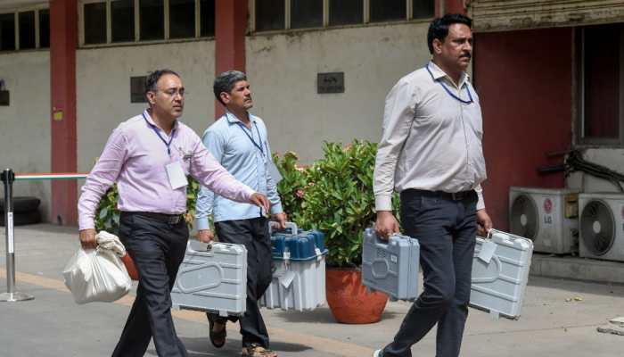 Over 1,200 faulty VVPATs delay voting in Delhi
