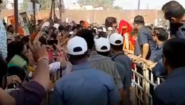 Security scare: Priyanka Gandhi climbs barricade to greet public in Ratlam