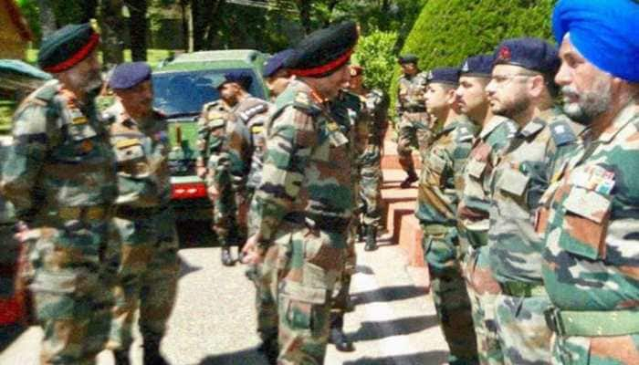 Northern Army Commander reviews security situation in south Kashmir