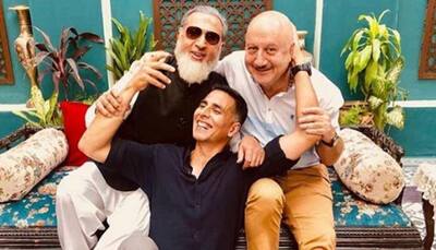 Akshay Kumar, Anupam Kher, Gulshan Grover have a mini reunion
