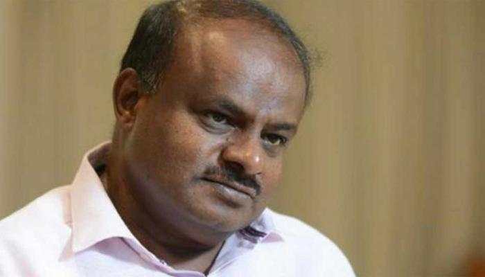 Karnataka CM HD Kumaraswamy, Siddaramaiah locked in twitter debate over Kharge