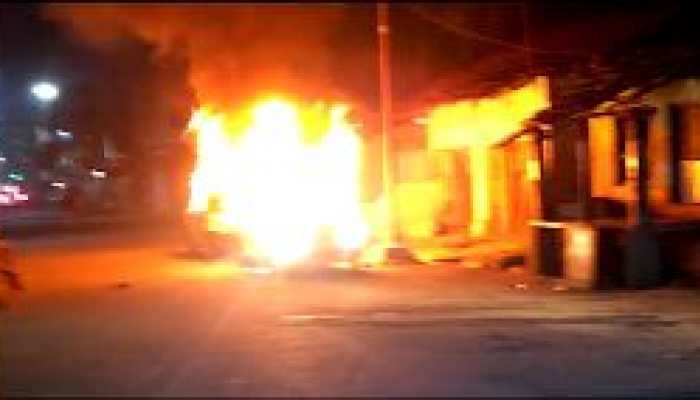 Lok Sabha election 2019: Violence in Bengal's Barrakpore ahead of by-polls; cars set ablaze, bombs hurled