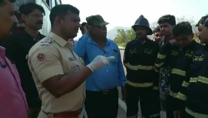 2 dead, 13 injured in bus accident on Mumbai-Pune Expressway