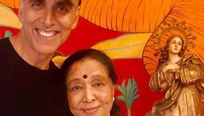 Akshay Kumar, Asha Bhosle bond over &#039;chai&#039;