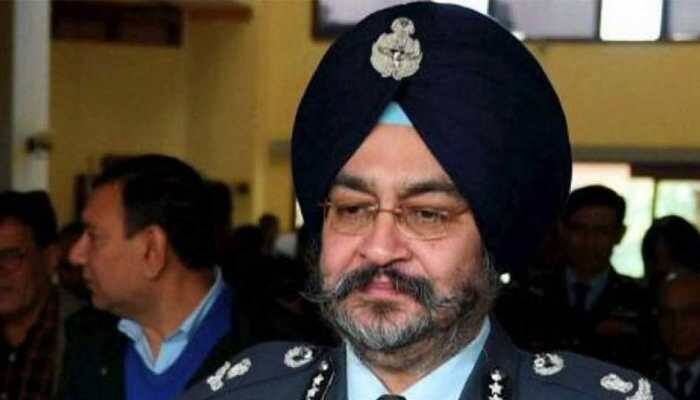 Air chief BS Dhanoa pays tribute to Operation Safed Sagar warriors