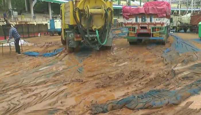 Heavy rains in Vijayawada affect venue for swearing-in ceremony of Andhra CM