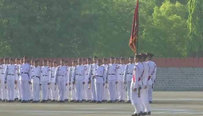 Passing Out Parade of 136th course of National Defence Academy NDA held in Pune, Air Force chief Air Marshal BS Dhanoa chief guest of ceremony