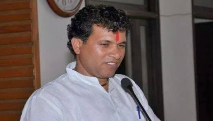 BJP's Kailash Choudhary rushes to Delhi's CP to shop for clothes after ministerial call