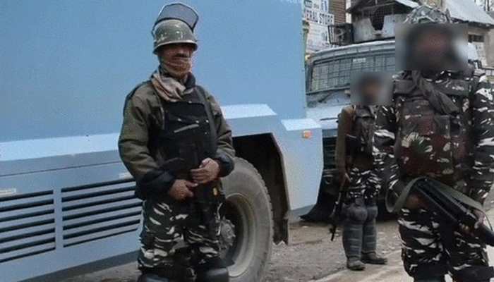 One terrorist killed in encounter in Jammu and Kashmir&#039;s Shopian, exchange of fire on