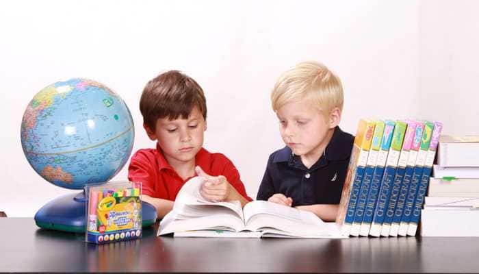 Experts stress digital media role in child reading