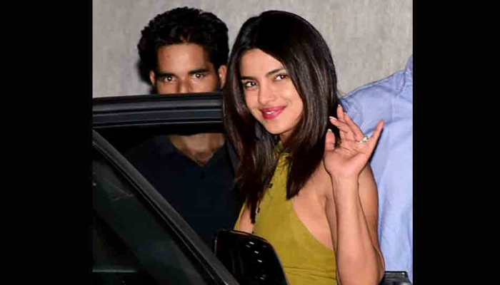 Priyanka Chopra, mom Madhu Chopra spotted outside Siddharth Roy Kapur&#039;s office in Khar