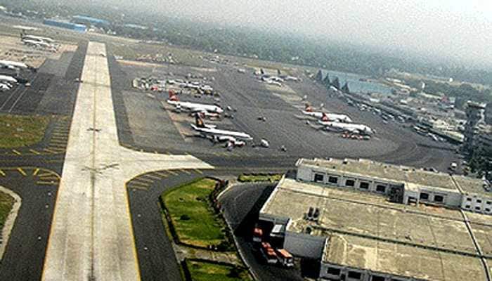 Wing of Thai Airways hits side light at Mumbai airport&#039;s runway, no injury reported