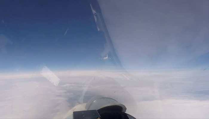 Russia's Sukhoi Su-27 intercepts US Air Force RC-135 and Swedish Air Force jet - Watch