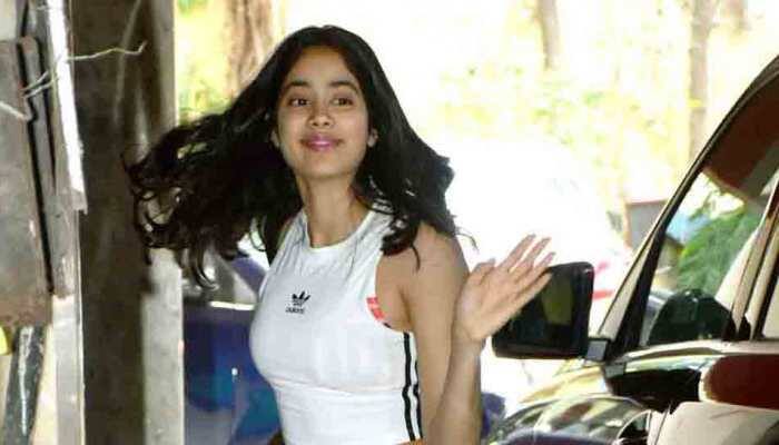Janhvi Kapoor flaunts toned abs in crop top and mini shorts outside gym — Pics