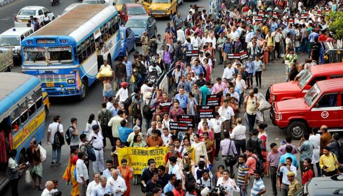Doctors set down 6 conditions to withdraw stir, demand Mamata's unconditional apology
