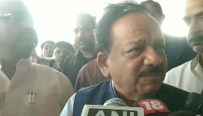 Harsh Vardhan shown black flags in Bihar over Acute Encephalitis Syndrome, heat stroke deaths