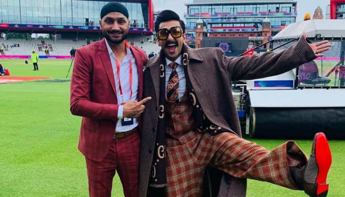 India vs Pakistan, World Cup 2019: Ranveer Singh cheers for Team India at Old Trafford India vs Pakistan, World Cup 2019: Ranveer Singh cheers for Team India at Old Trafford
