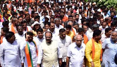 Karnataka CM offers to hold talks with Opposition, BJP leaders court arrest during 'siege' protest