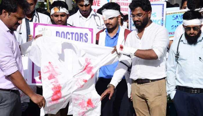 West Bengal Chief Minister Mamata Banerjee to meet delegation of junior doctors on Monday at 3pm