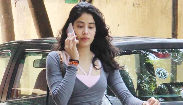 Janhvi Kapoor shows off her belly dance moves
