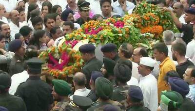 Last rites of Major Ketan Sharma, martyred in Anantnag encounter, performed in Meerut