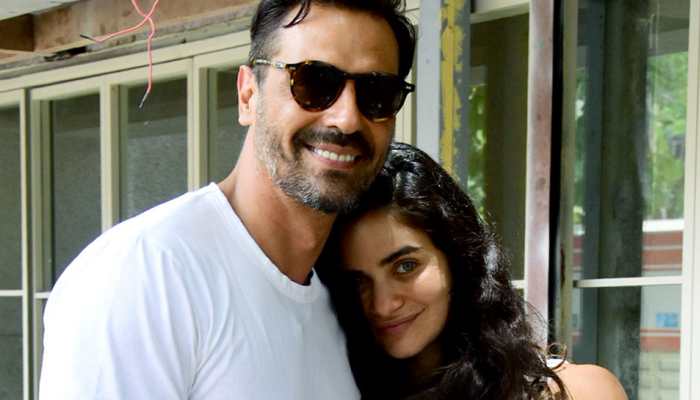 Arjun Rampal, preggers girlfriend Gabriella Demeteriades beat the summer heat in monochrome twinning—See pics