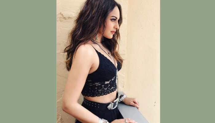 Sonakshi Sinha starrer Khandaani Shafakhana first poster out, trailer to be unveiled on June 21