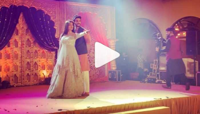 Sushmita Sen, boyfriend Rohman Shawl&#039;s romantic dance on her brother&#039;s wedding is all things love! Watch