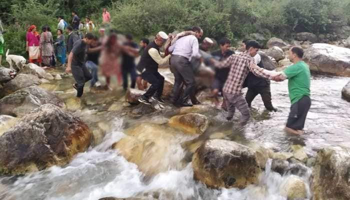 35 dead, 15 critical after bus with 50 onboard falls into gorge in HP&#039;s Kullu