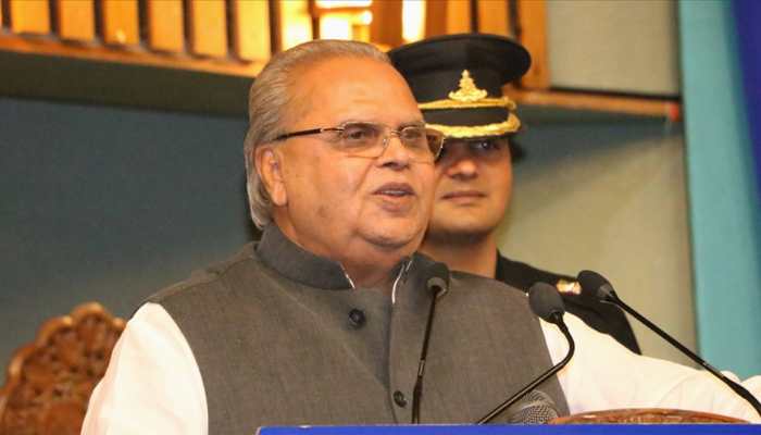 If a youth opens fire, security forces won&#039;t give bouquet of flowers: J&amp;K Governor