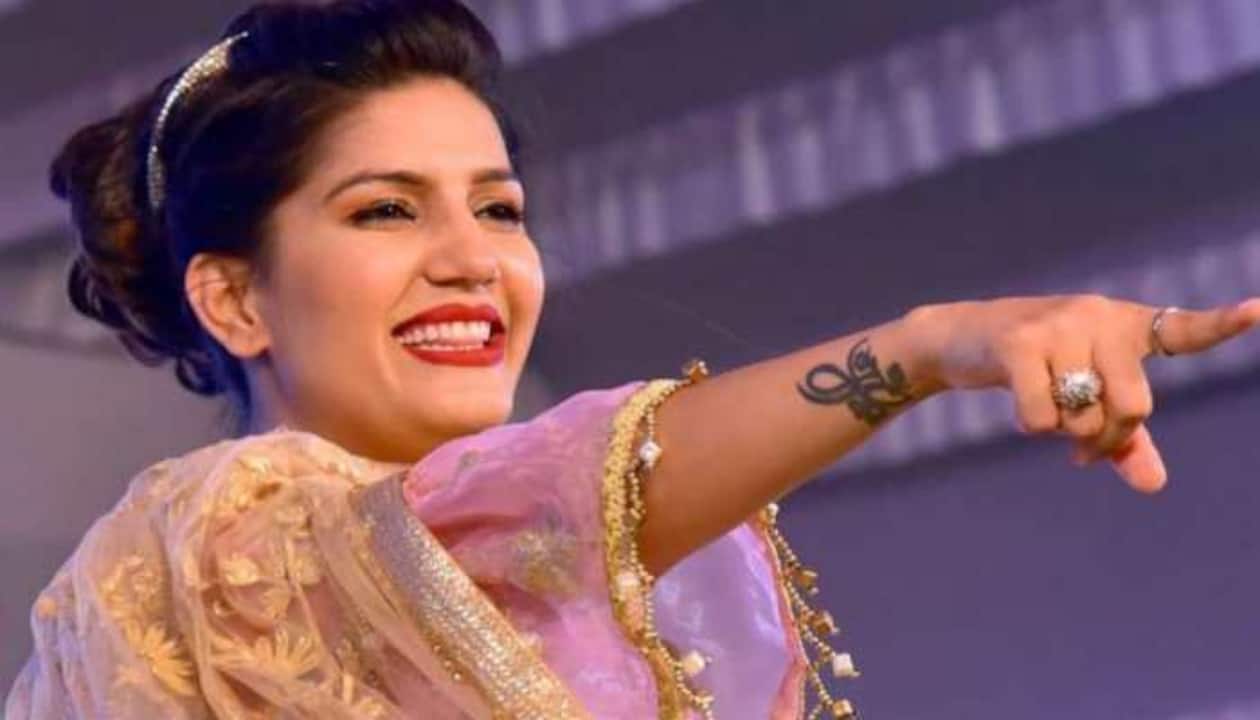 1260px x 720px - How Sapna Choudhary is breaking the internet again with her dance moves -  Watch | People News | Zee News