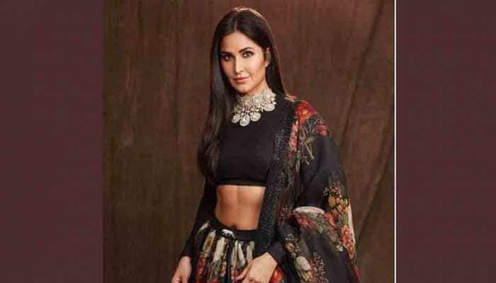 Katrina Kaif shares towel pic with Farah Khan from Sooryavanshi sets, calls choreographer &#039;mummy&#039;