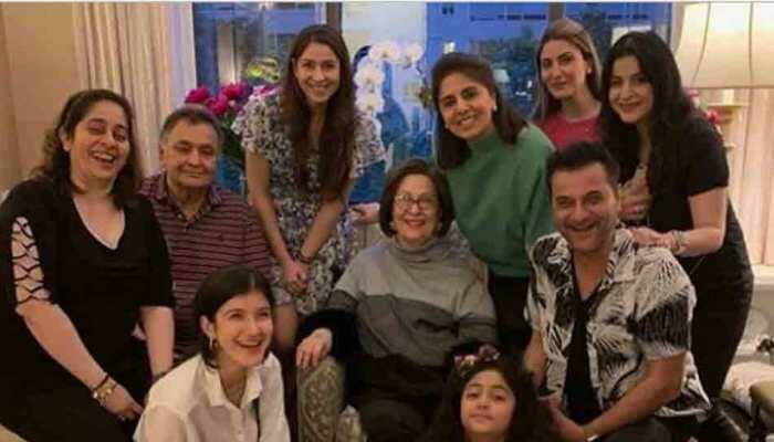Sanjay Kapoor, Maheep spend time with Rishi Kapoor, Neetu Kapoor in New York — Check out pic