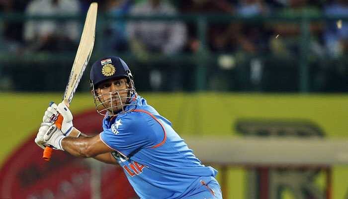 MS Dhoni criticized for 'baffling' approach against England