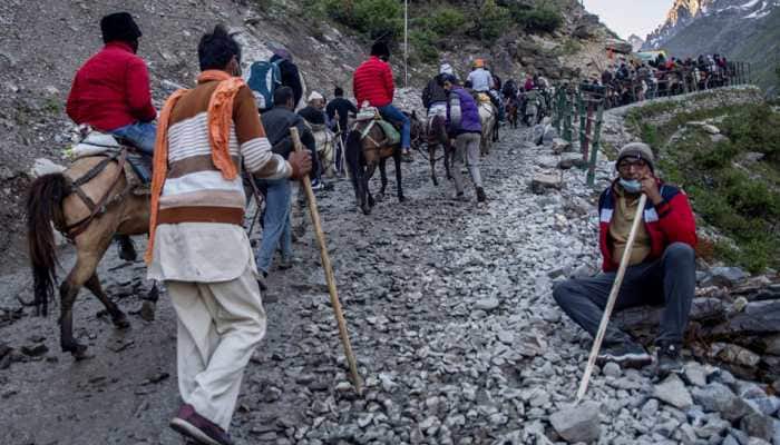 Amarnath Yatra enters day 3, over 11,000 pilgrims complete &#039;darshan&#039;