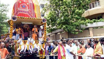 West Bengal CM Mamata Banerjee, MP Nusrat Jahan attend Rath Yatra celebrations in Kolkata 