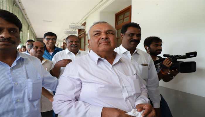 Congress, JDS in damage control mode in Karnataka after 11 dissenting MLAs reach Mumbai