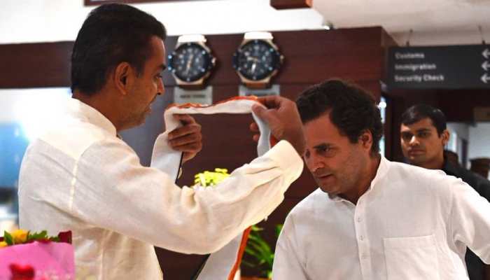 Milind Deora resigns as Mumbai Congress chief, may get a national role in party Milind Deora resigns as Mumbai Congress chief, may get a national role in party