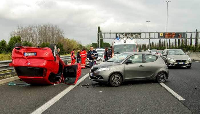 Women more vulnerable in car accidents than men: Study