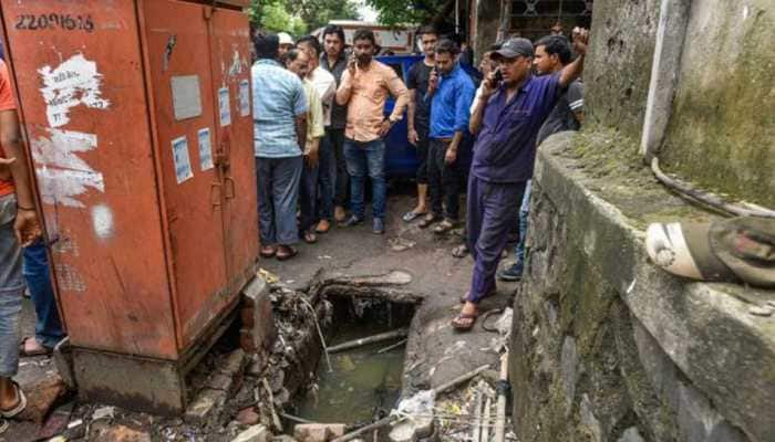 Operation to locate toddler who fell into Mumbai gutter called off