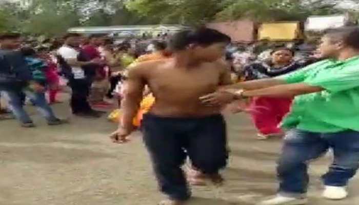 Watchman beaten up and paraded naked for molesting minor girl in Maharashtra 