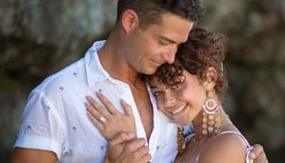 Sarah Hyland and Wells Adams get engaged!