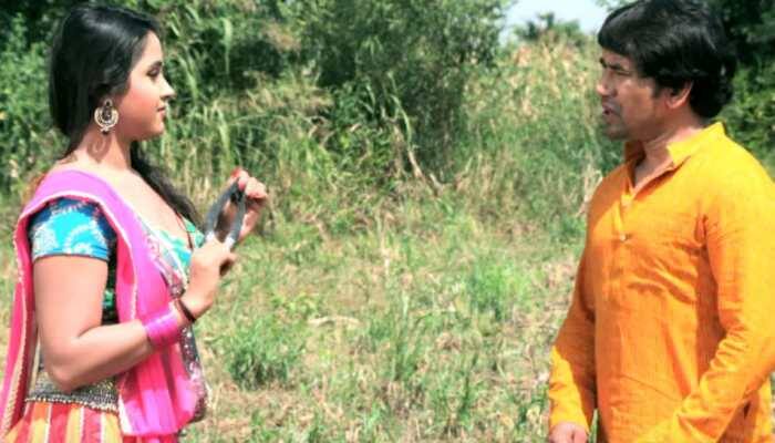 This video of Dinesh Lal Yadav and Kajal Raghwani is breaking the internet - Watch