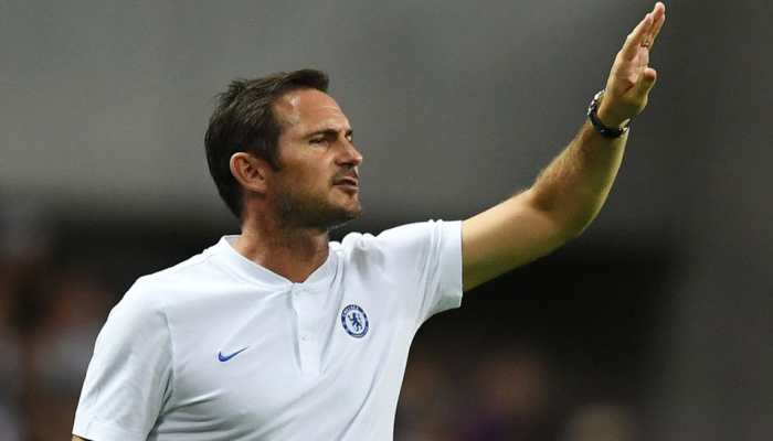Chelsea&#039;s Frank Lampard gets message across to players in Barcelona win