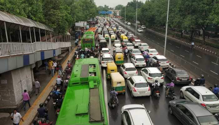 Massive traffic snarls engulf Delhi-NCR, vehicles crawl at snail&#039;s pace