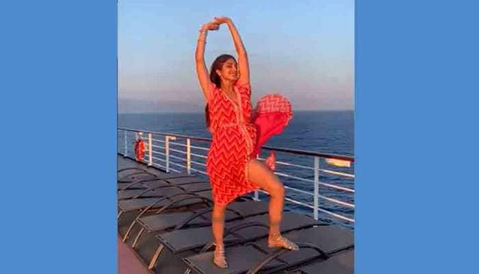 Shilpa Shetty&#039;s attempt to recreate Marilyn Monroe&#039;s iconic moment on cruise will leave you in splits— Watch