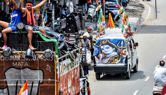 Thousands of devotees throng Mahadev Shiva Kalash Yatra in West Bengal